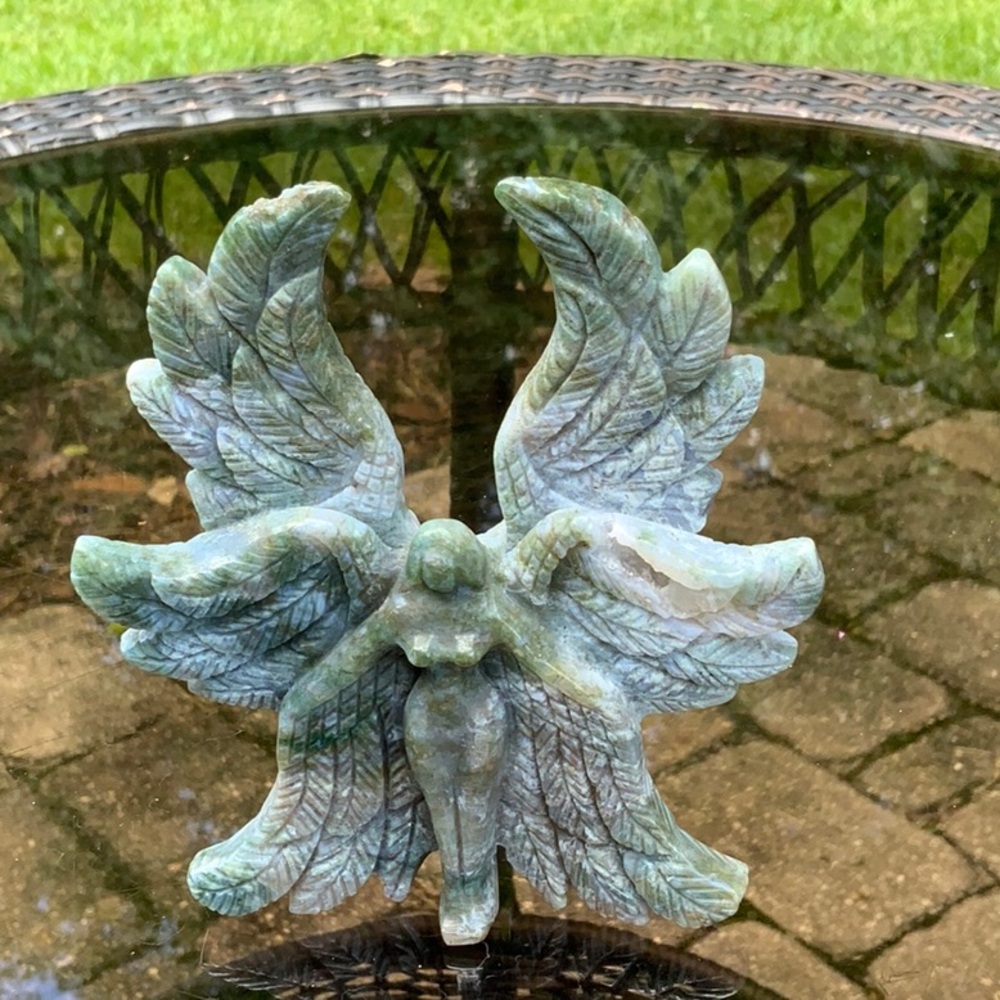 AGATE HAND CARVED ANGEL WITH DRUZY POCKET